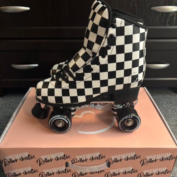 C7 Roller Skates UO Exclusive Checkerboard Premium Quad Roller Skate NIB C Seven - Picture 3 of 16